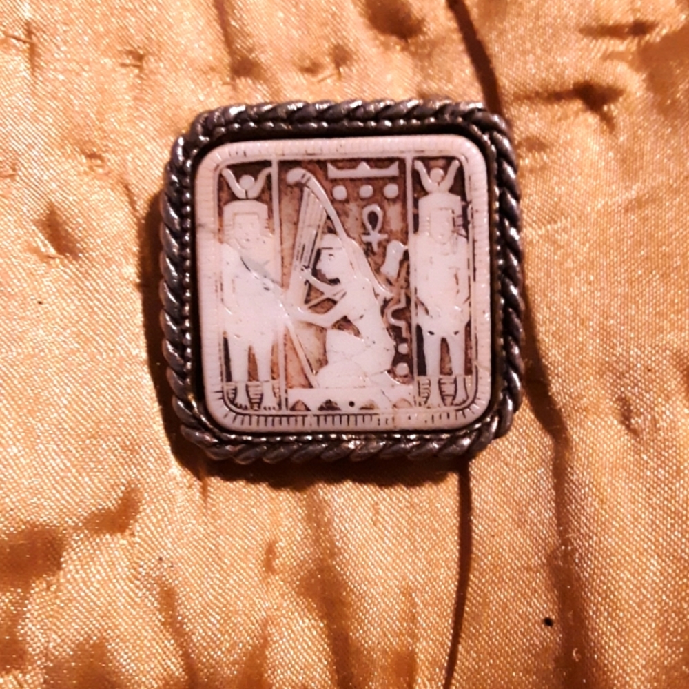 Vintage Egyptian Revivalist Brooch